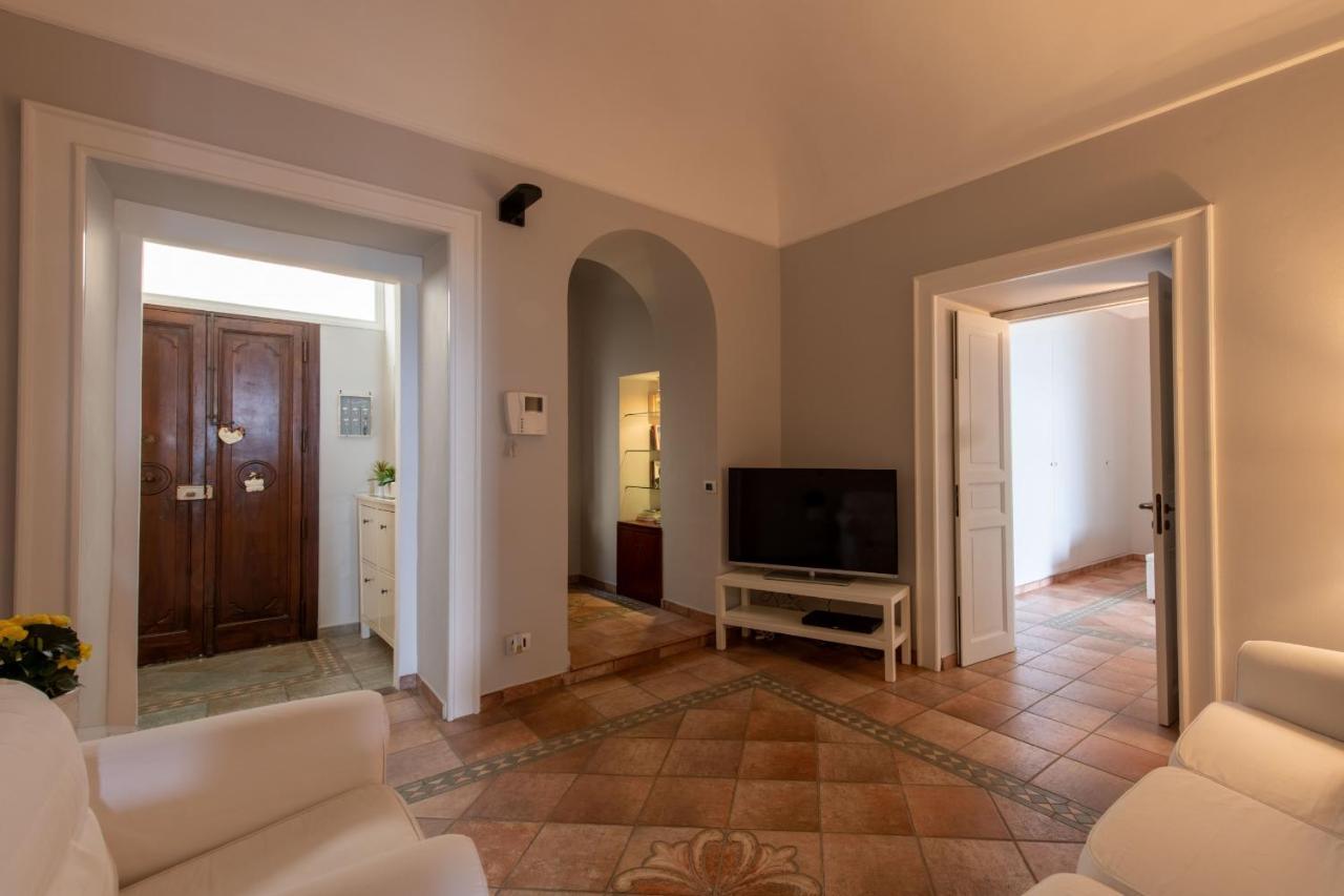 Meravigghia Apartment تْشيفالو المظهر الخارجي الصورة