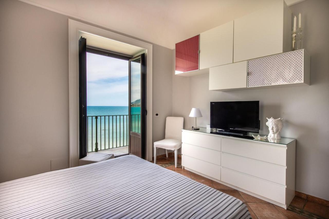 Meravigghia Apartment تْشيفالو المظهر الخارجي الصورة